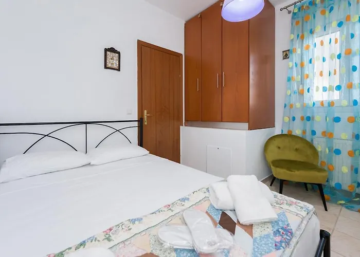 Jella's Sunny Nea Skioni