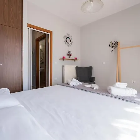 Jella's Sunny Apartman Néa Szkióni